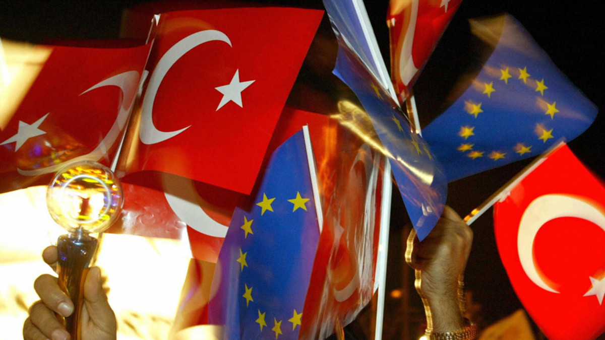 ЄС переконуватиме Туреччину підтримати санкції проти РФ - фото 1