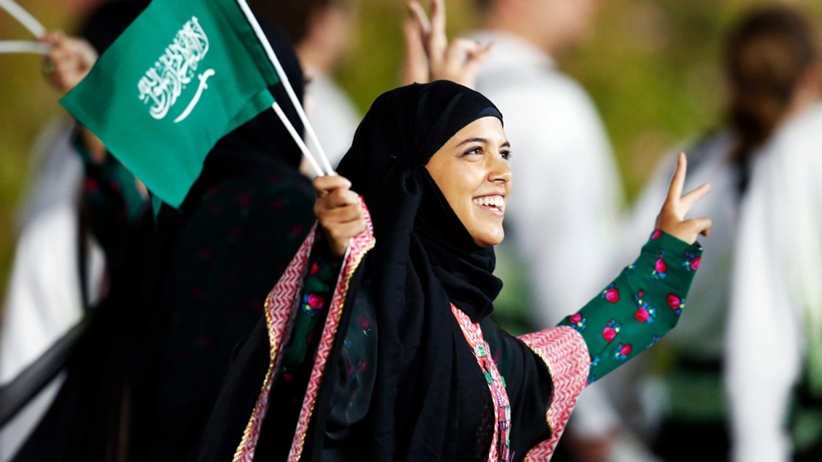 У Саудівській Аравії жінка проникла на футбольний матч - фото 1
