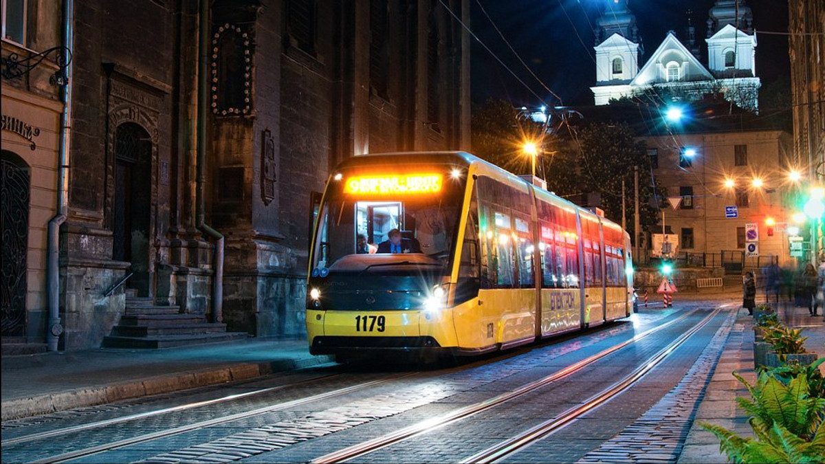 У Львівських трамваях і тролейбусах звучатимуть колядки - фото 1