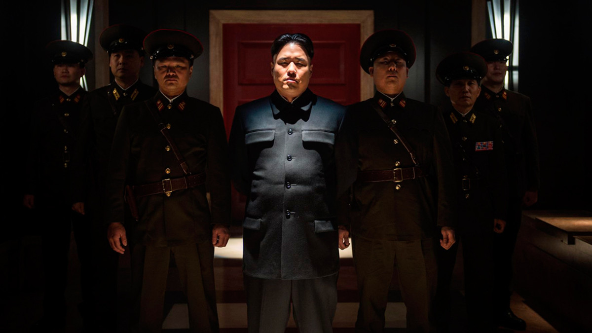 Диски з фільмом про Кім Чен Ина скинуть в Північну Корею з повітря - фото 1