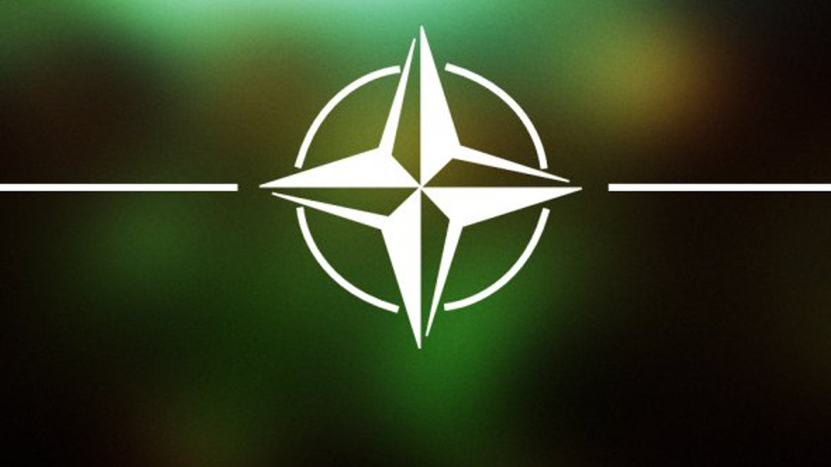 НАТО припускає, що Путіна буде повалено вже у 2015 році - фото 1