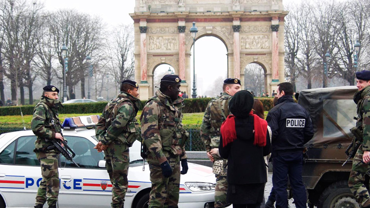 У Франції п'ятьох росіян звинуватили в підготовці теракту - фото 1