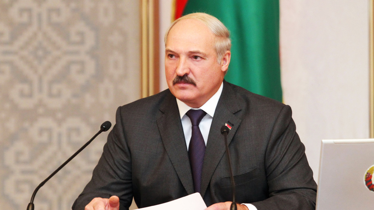 Лукашенко: США негайно мають підключитись до подій в Україні - фото 1