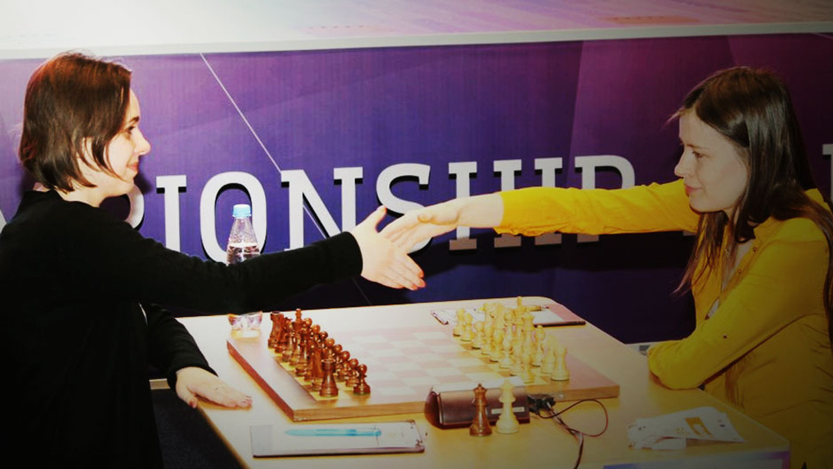 В першій партії ЧС з шахів українка і росіянка зіграли в нічию - фото 1