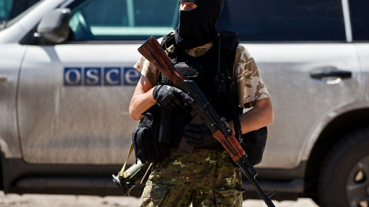 Терористи погрожували спостерігачам ОБСЄ зброєю - фото 1