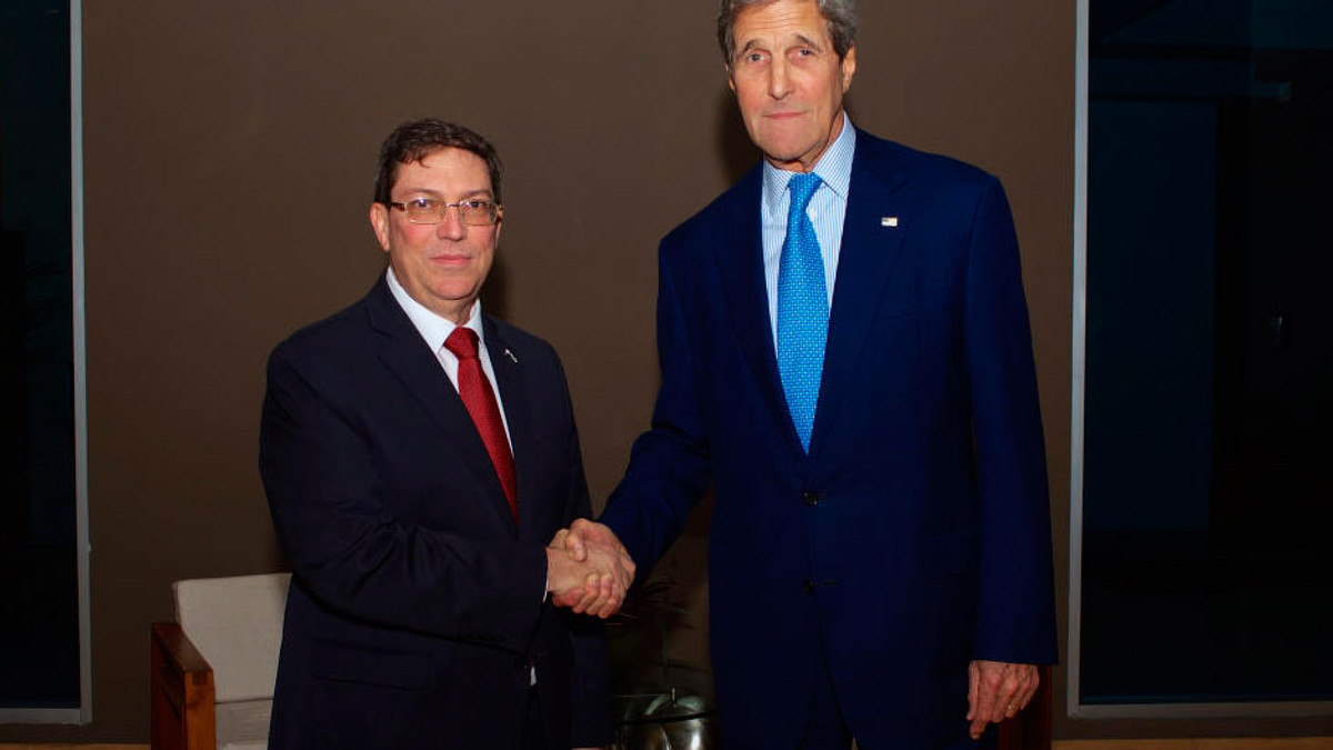 Вперше за 50 років зустрілися керівники зовнішньополітичних відомств США і Куби - фото 1