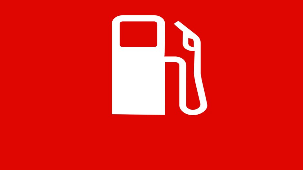 В Україні рухнув продаж бензину - фото 1