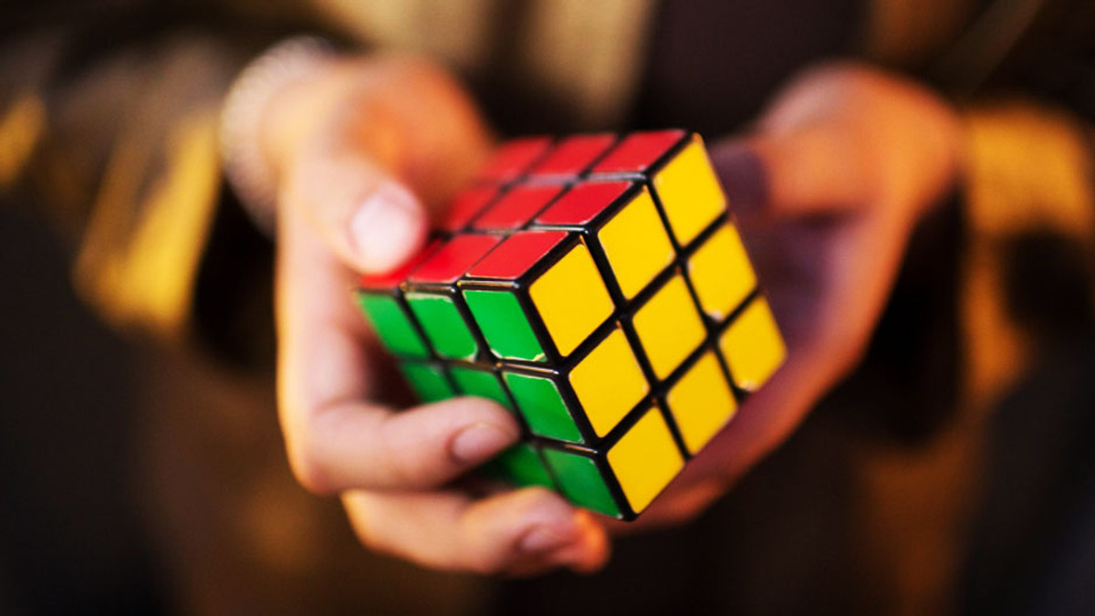 Американський підліток зібрав кубик Рубіка за 5,25 секунди (Відео) - фото 1