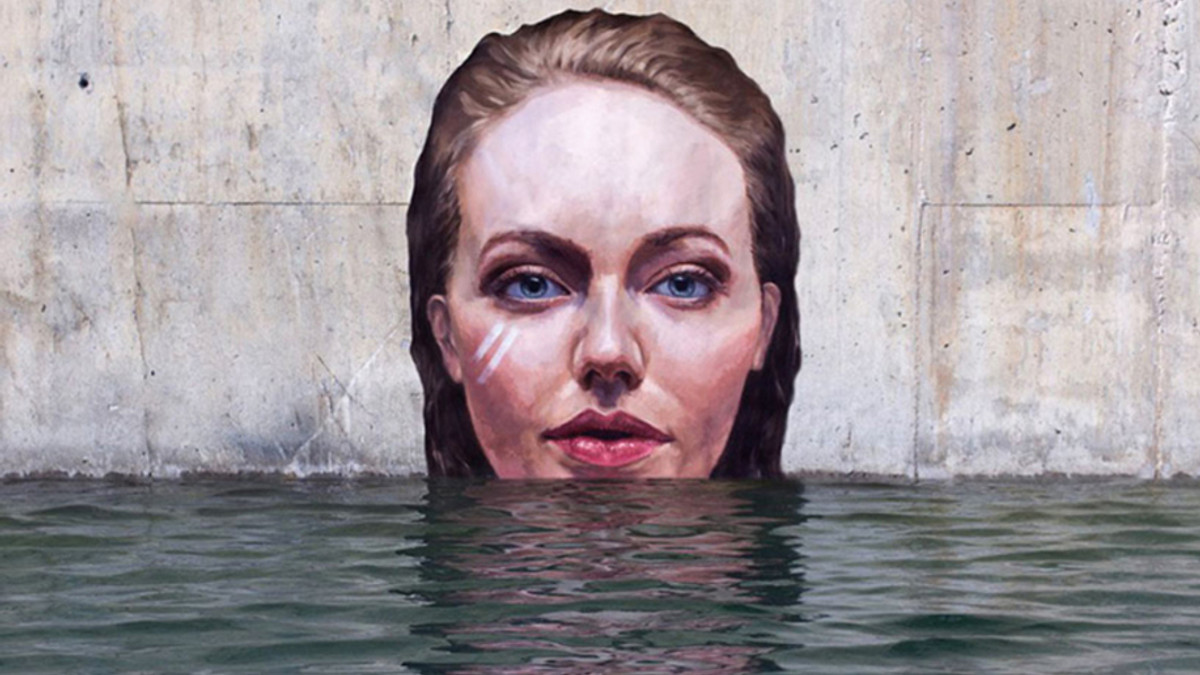 Художник-серфер малює дивовижні портрети дівчат у воді (Фото) - фото 1