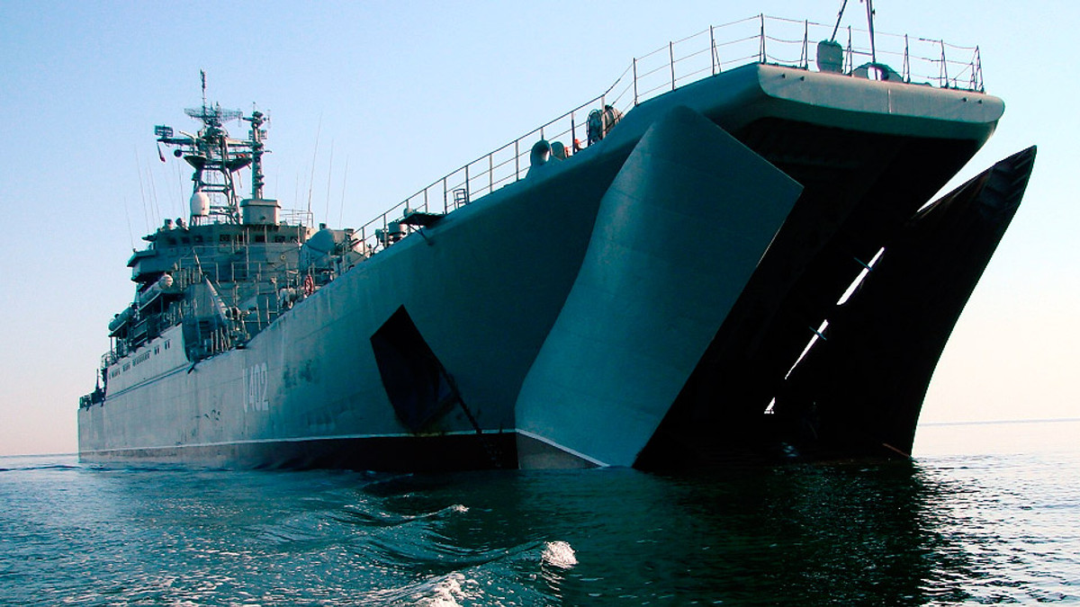 Росія в окупованому Криму заблокувала українські кораблі - фото 1