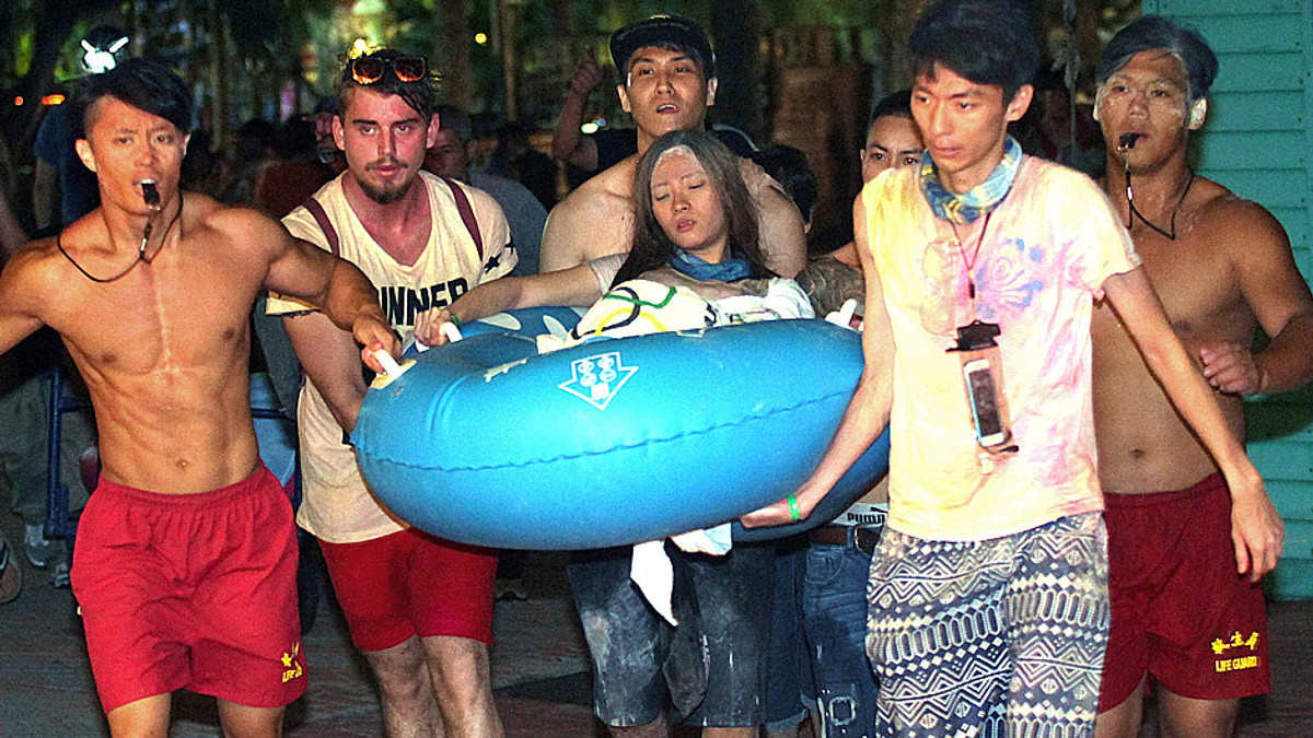 У Тайвані горів аквапарк, постраждало 500 людей - фото 1