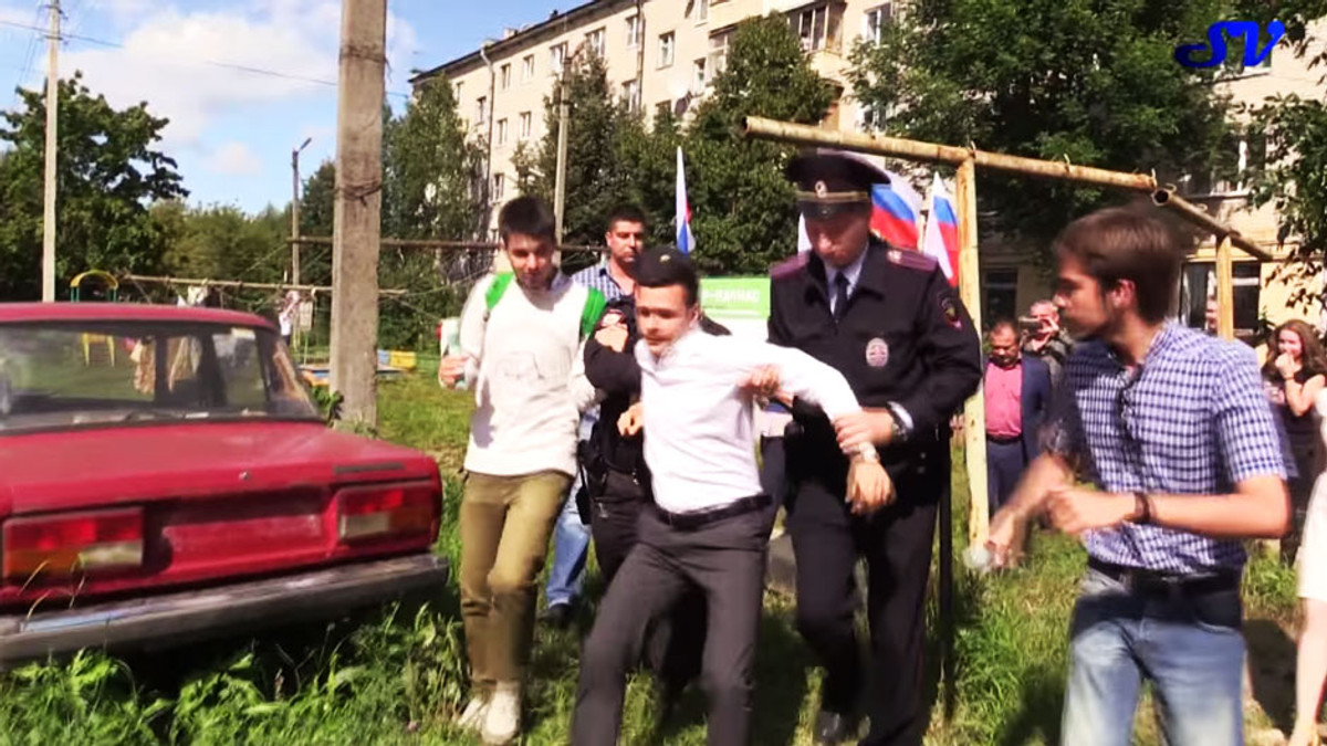 Російського опозиціонера Ілью Яшина заарештували (Відео) - фото 1