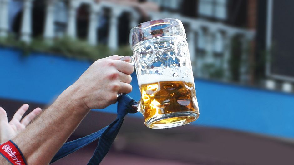 Влада Німеччини пообіцяла, що на Октоберфесті не буде мігрантів - фото 1