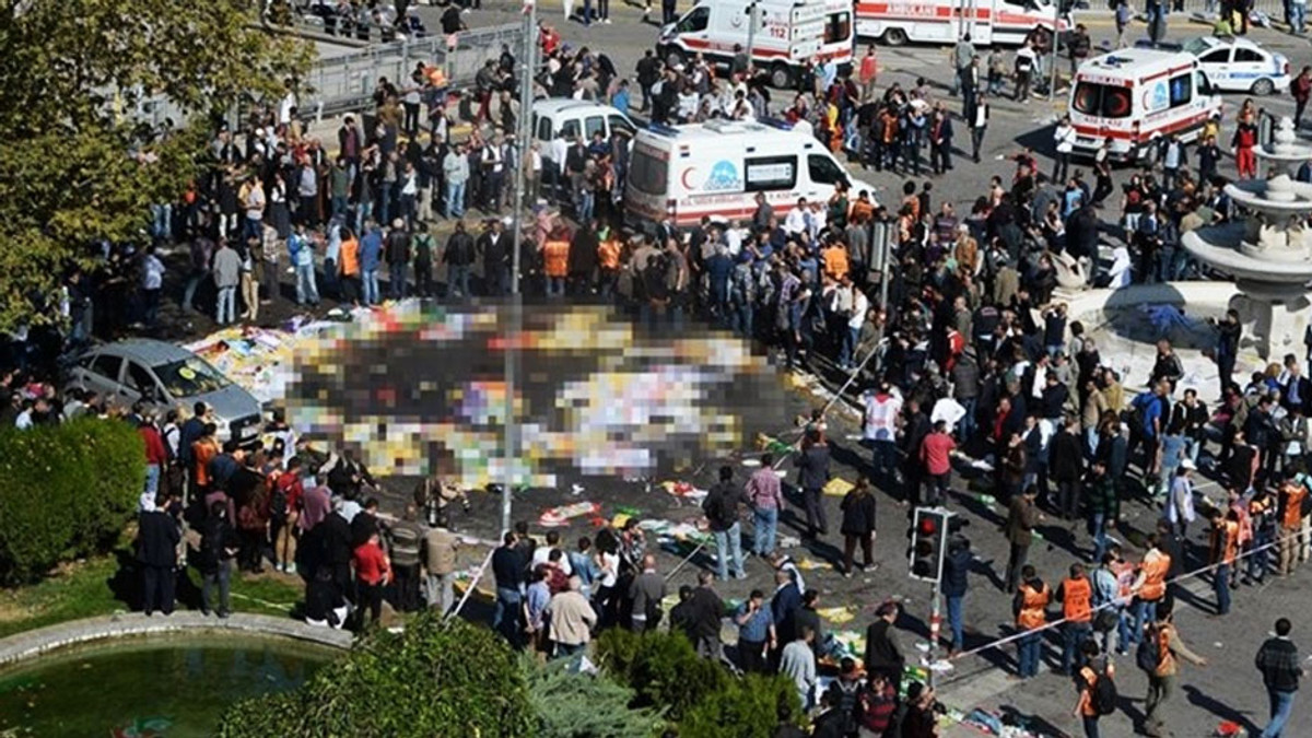 Внаслідок теракту в Анкарі загинули щонайменша 30 людей - фото 1