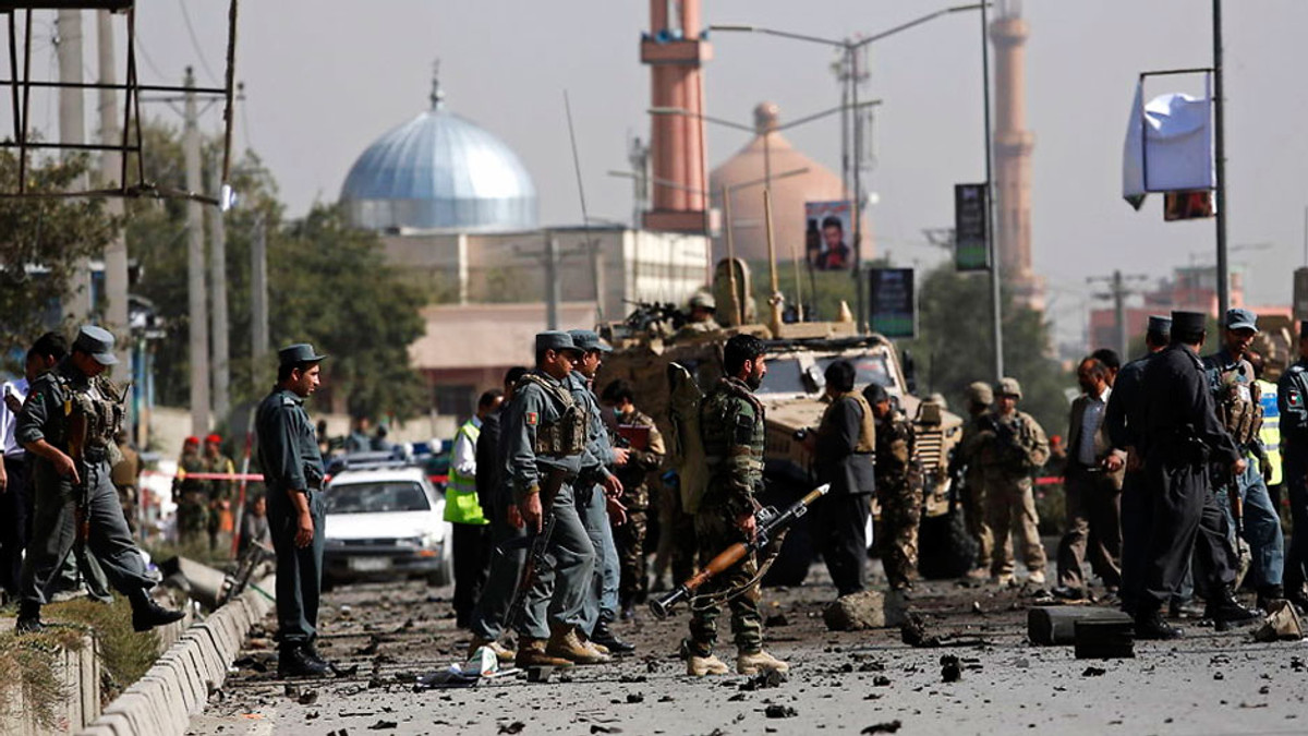 У центрі Кабула підірвався смертник - фото 1