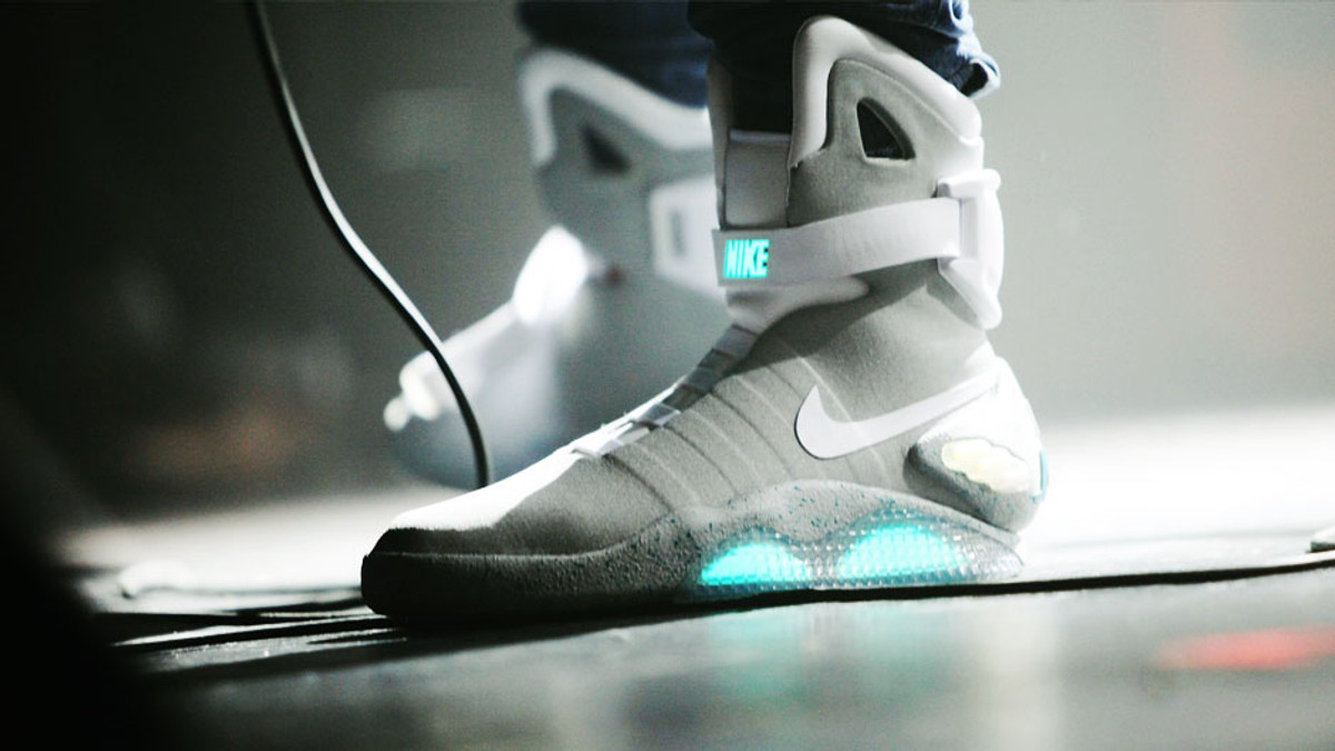 Nike випустить взуття з автошнуруванням - фото 1