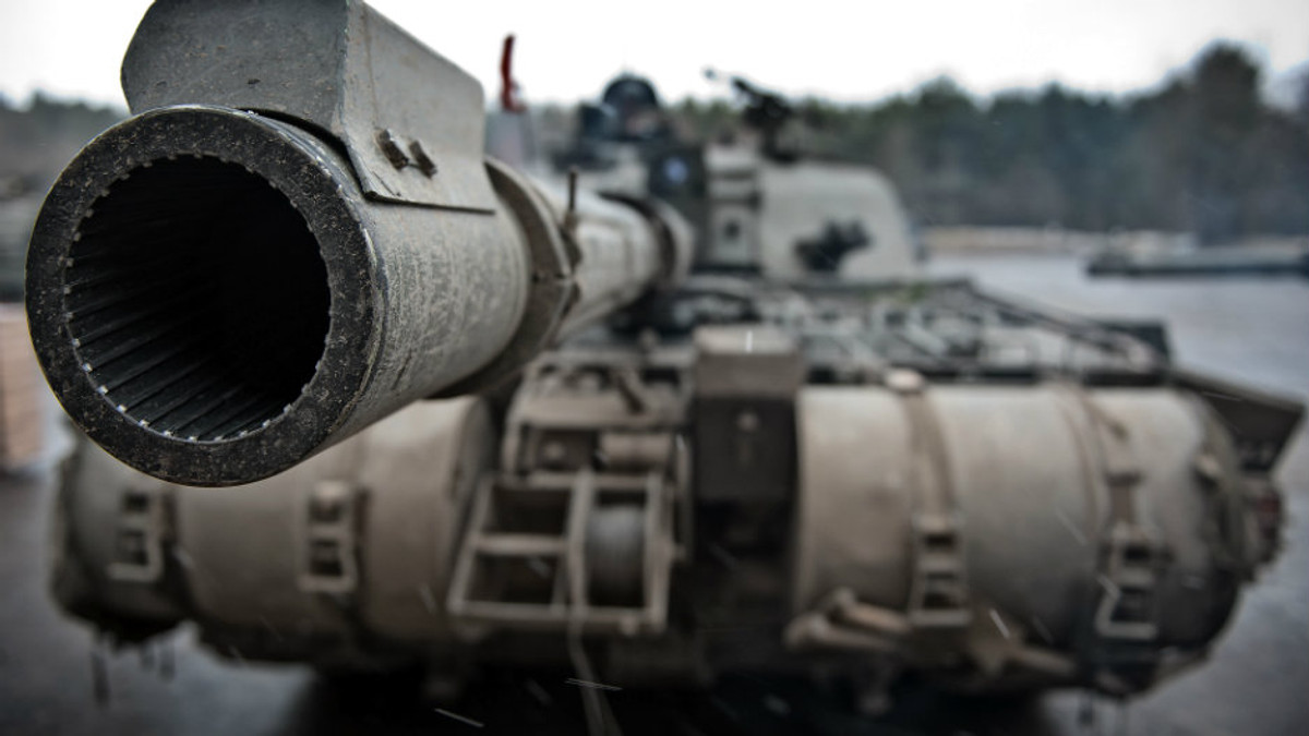 Генштаб: Україна відводить всі танки на Донеччині сьогодні - фото 1