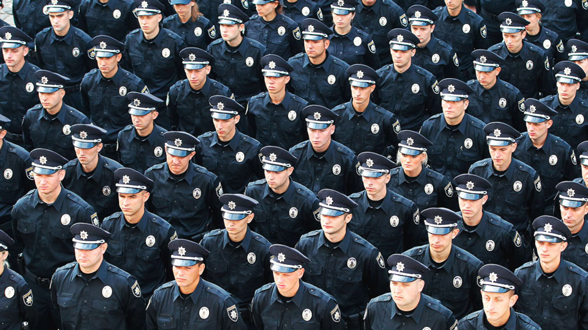 У Львові звільнили 5 поліцейських за п'яну сутичку - фото 1