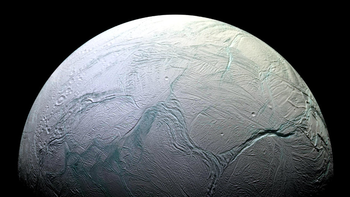 Cassini зробила знімки кріовулканів Енцелада - фото 1