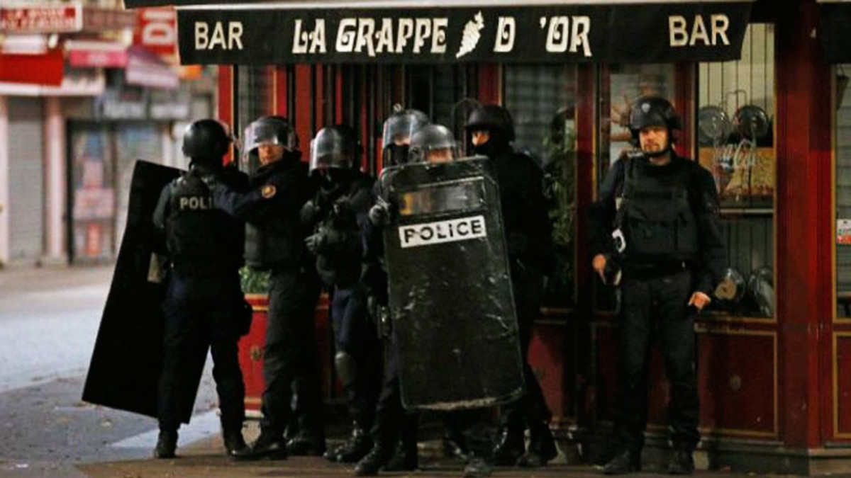 В передмісті Парижа перестрілка: ліквідували терористів - фото 1