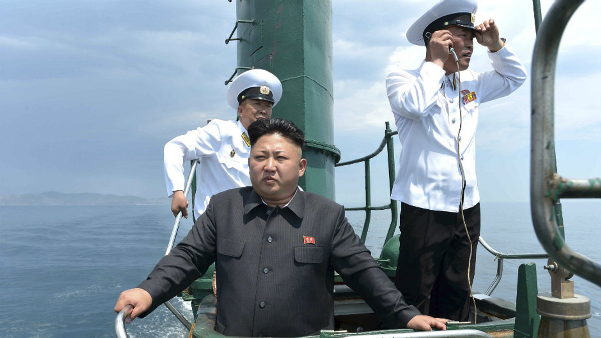 КНДР запустила балістичну ракету з підводного човна - фото 1