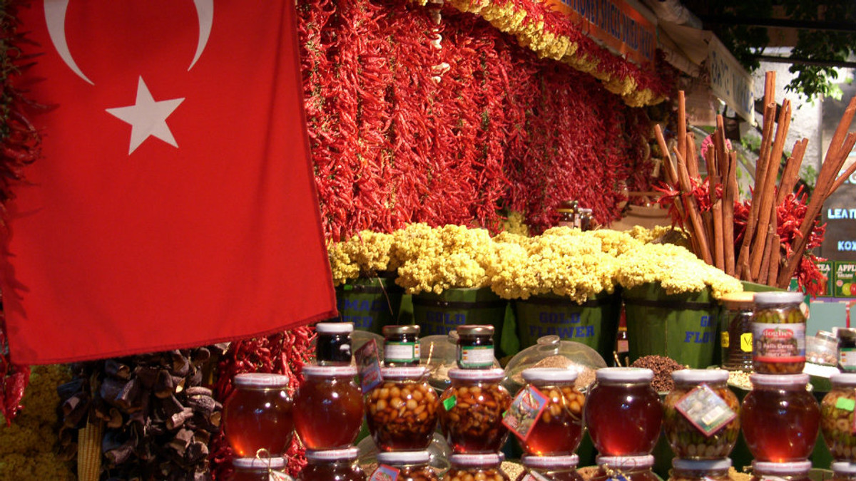РФ забороняє ввезення турецьких овочів і фруктів - фото 1