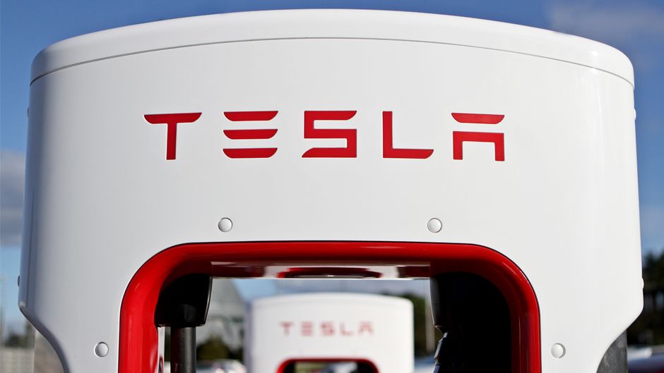 Кількість зарядних станцій Tesla в Штатах зростає на 200% щороку - фото 1