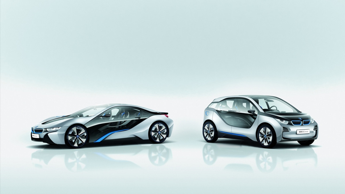 BMW випустить авто, яке буде конкурувати з Tesla Model X - фото 1