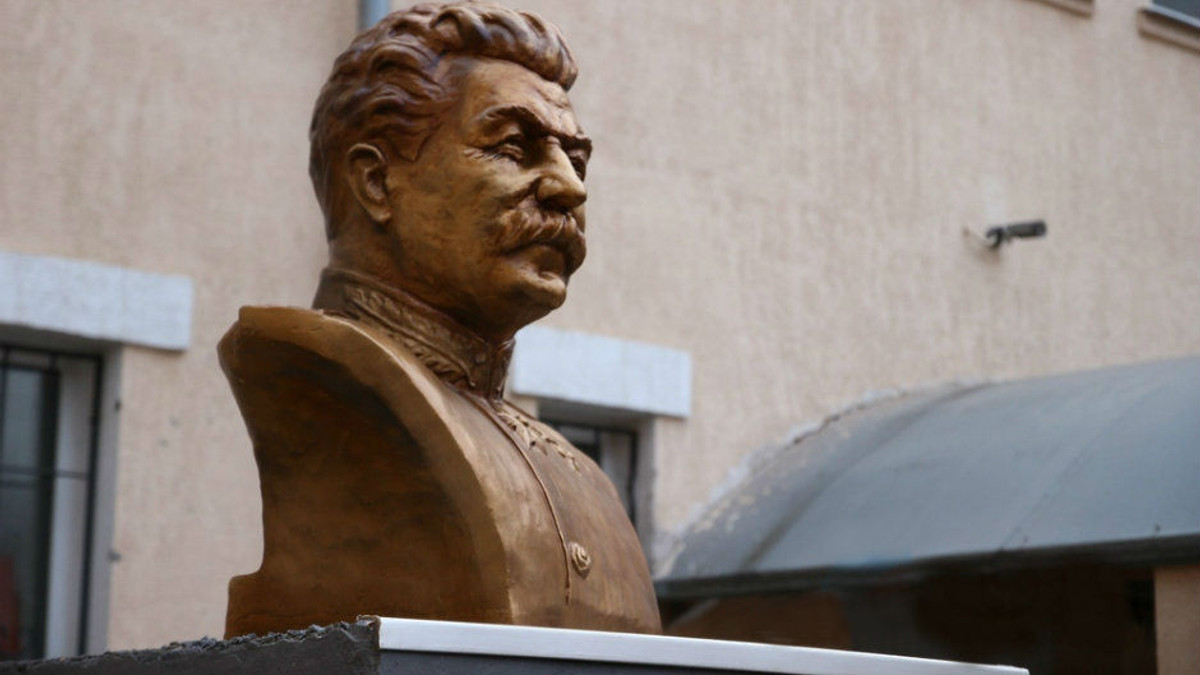 У Луганську відкрили пам'ятник Сталіну - фото 1