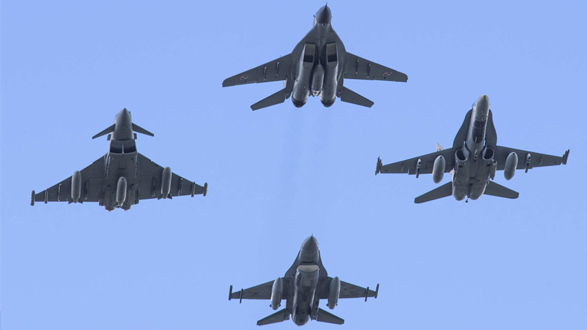 За два тижні НАТО 11 разів перехоплювало літаки Росії над Балтикою - фото 1