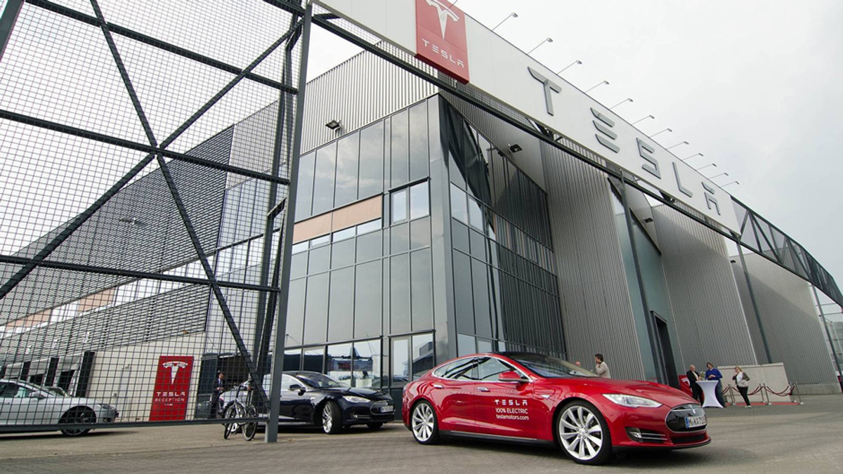 Світові продажі Tesla Model S перевищили 100 тисяч машин - фото 1