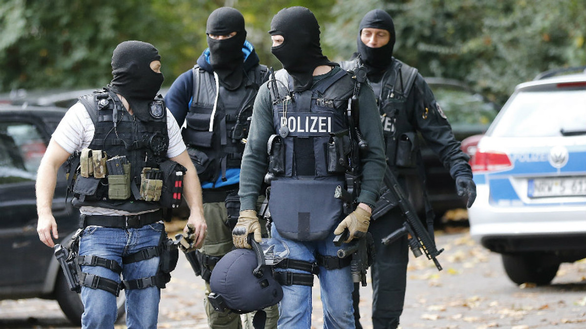 Німеччина посилила заходи безпеки на свята - фото 1