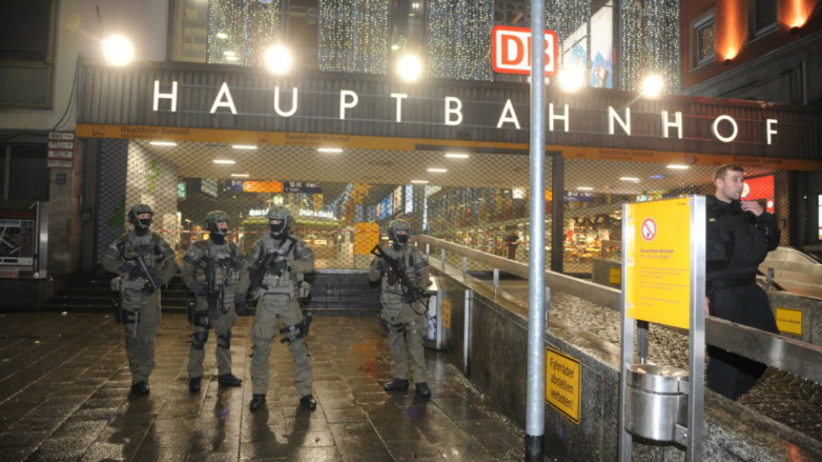 Смертники готували в Мюнхені теракти - фото 1