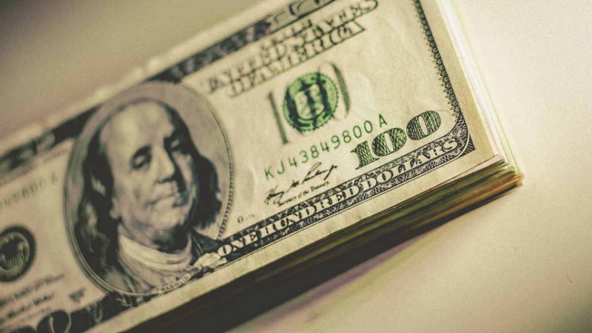 Долар рекордно виросте у 2016 році - фото 1