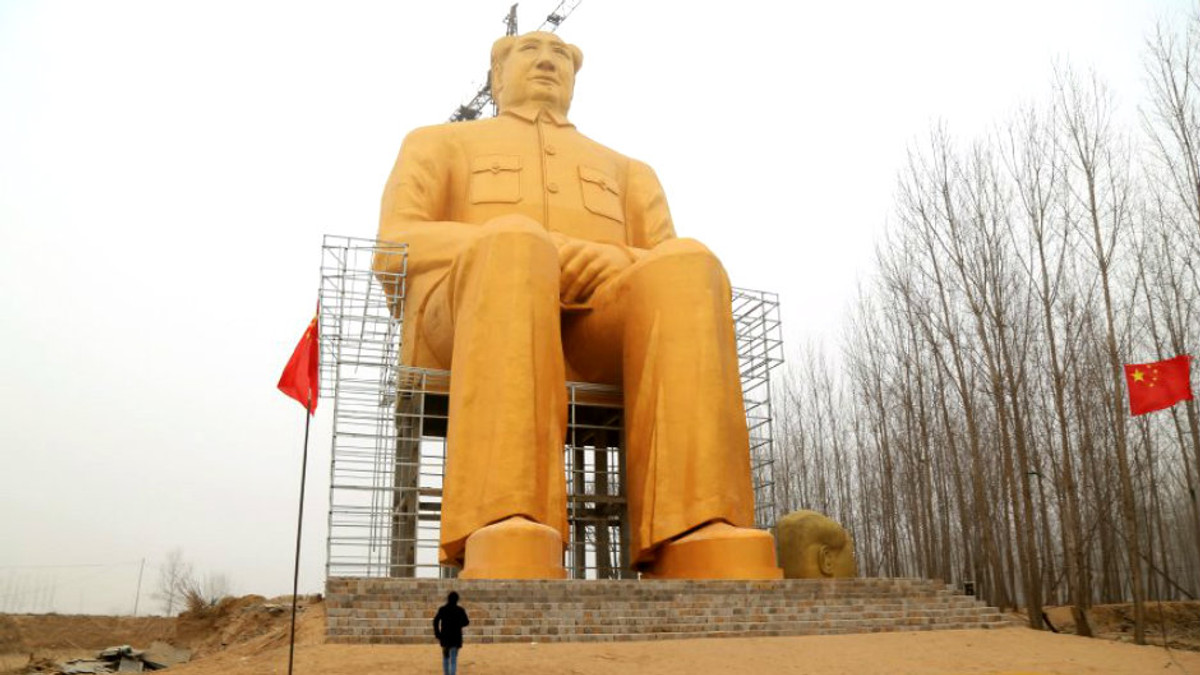 У Китаї спорудили гігантського Мао Цзедуна - фото 1
