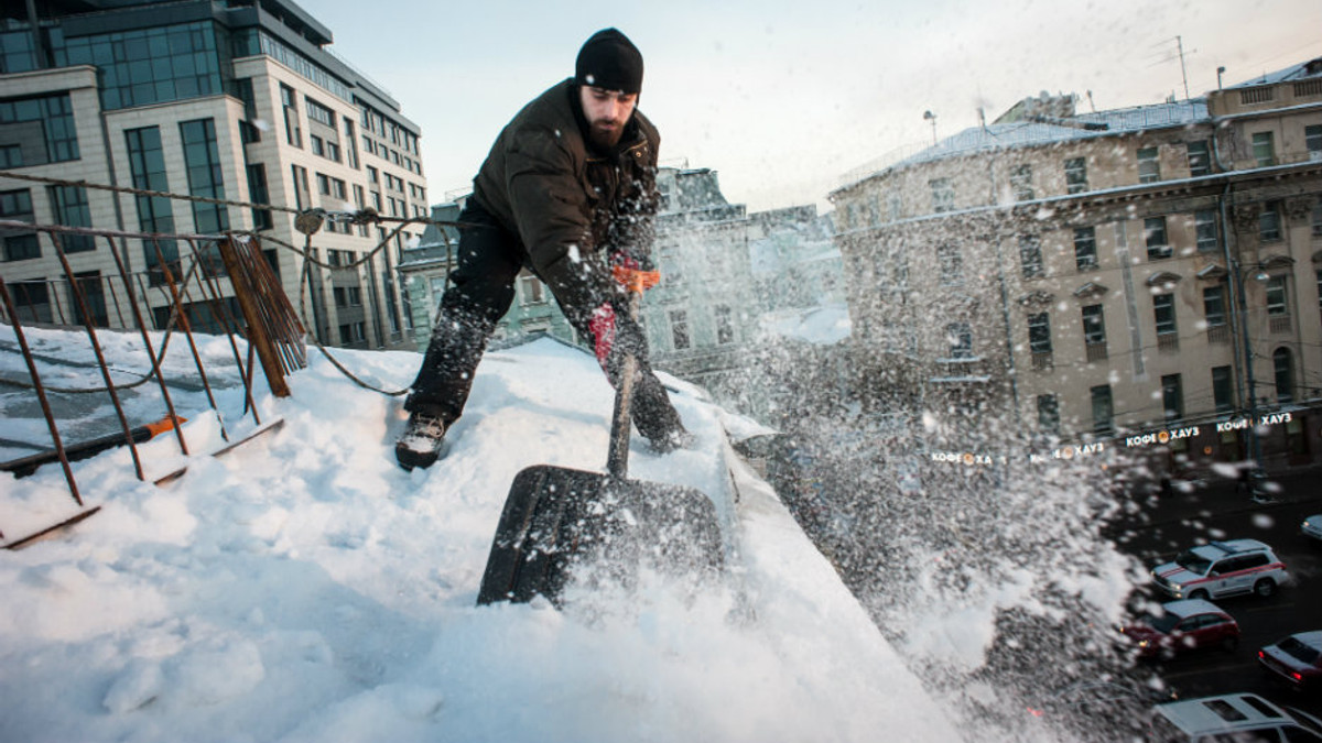 Яценюк перевірить, як чиновники чистять сніг - фото 1