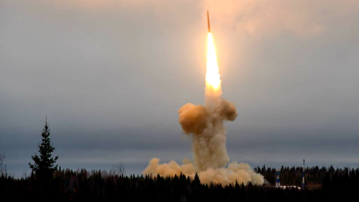Росія запустить 16 балістичних ракет - фото 1