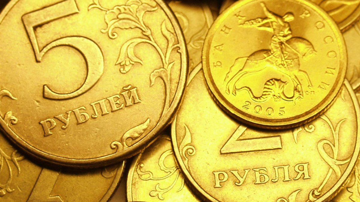 Долар вперше в історії перевищив 81 рубль - фото 1
