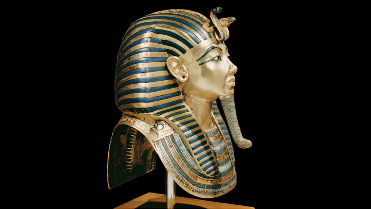 У Єгипті працівників музею судитимуть через бороду Тутанхамона - фото 1