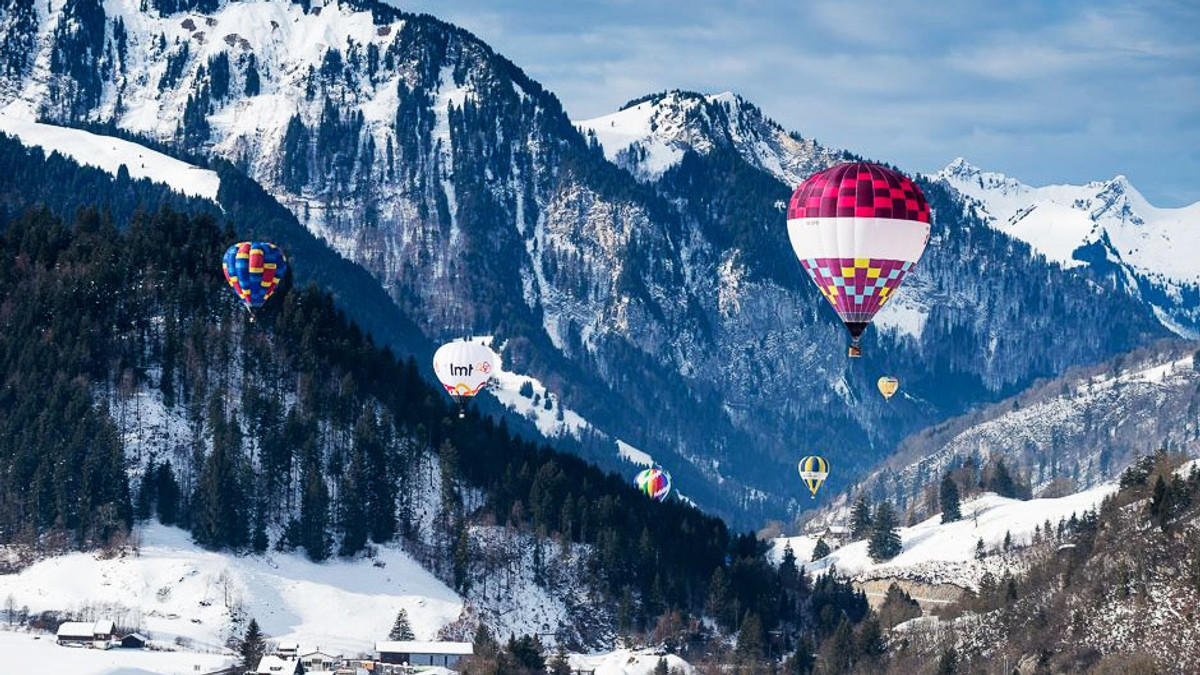 У Швейцарії проходить фестиваль повітряних куль - фото 1