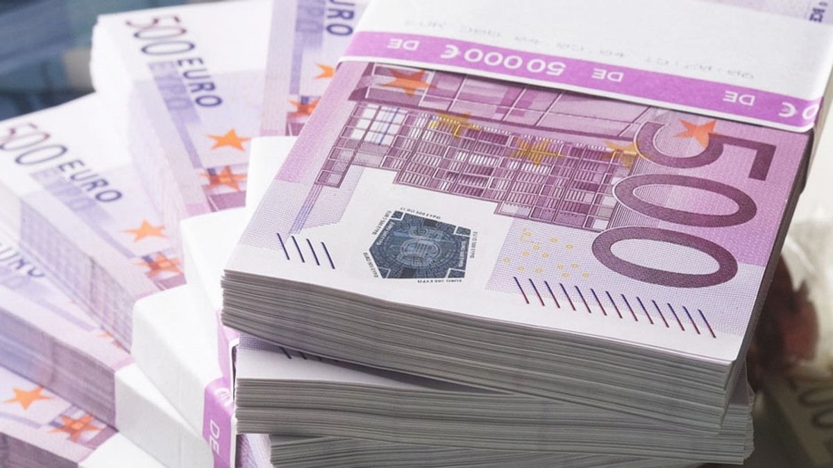 В ЄС хочуть відмовитися від банкноти у 500 євро - фото 1