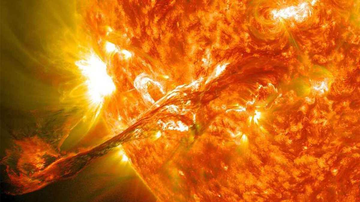 NASA показало рік життя Сонця в короткому відео - фото 1