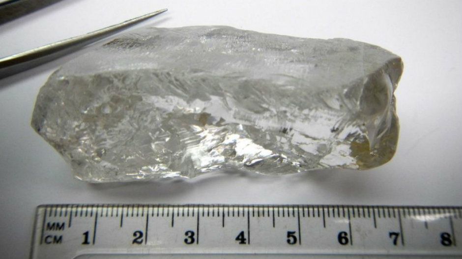 Алмаз у 404 карата знайшли в Анголі - фото 1