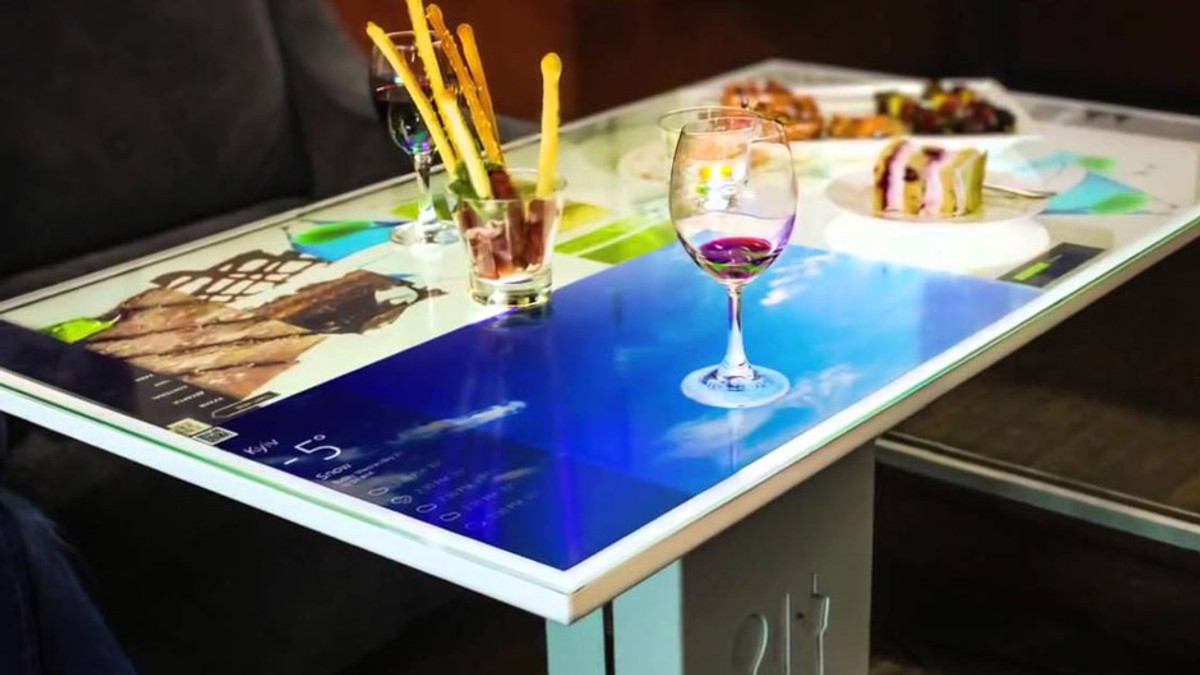 Глава Cisco купив інтерактивний стіл від українського стартапу - фото 1