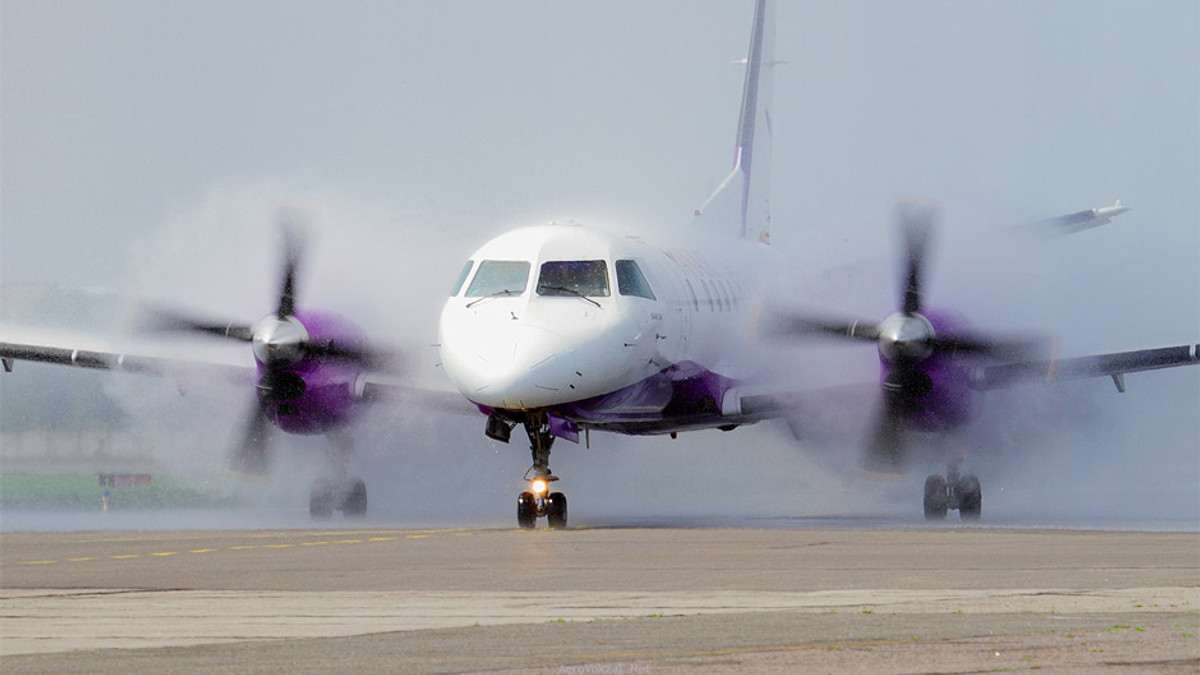Аеропорт Житомира вперше за 25 років прийняв авіалайнер Airbus - фото 1