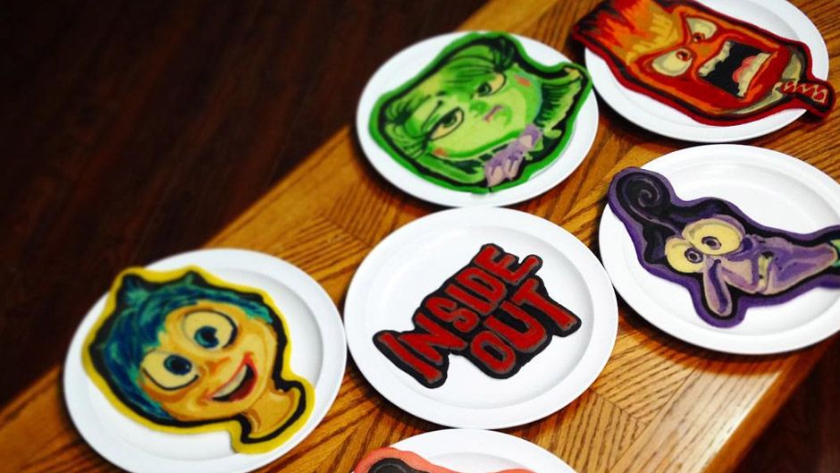 Американець створює малюнки з млинців - фото 1