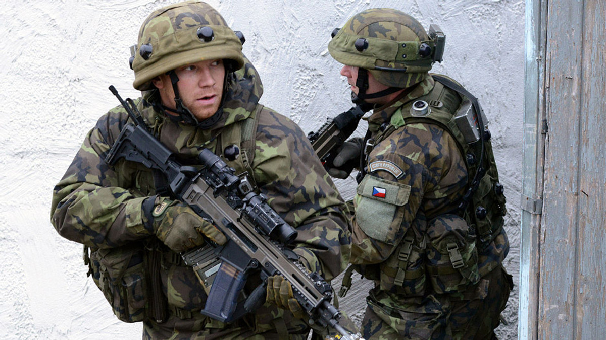 Чехія направить солдатів до східних кордонів НАТО - фото 1
