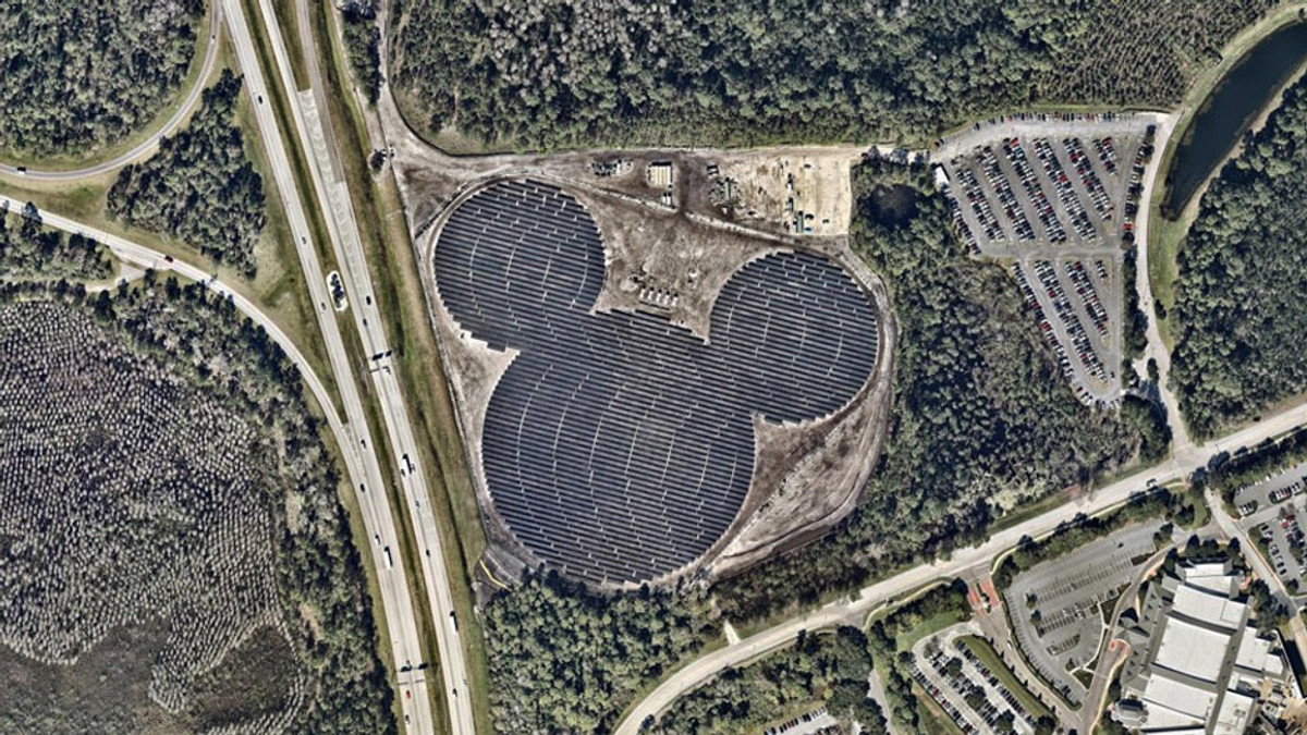 Для Disney побудували сонячну станцію у формі Міккі Мауса - фото 1