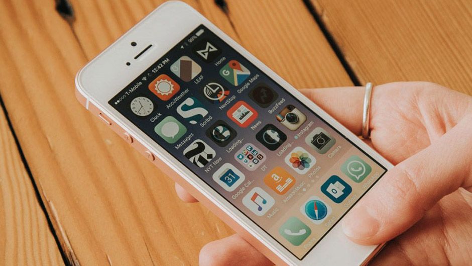 Ціни на iPhone SE знизили через день після старту продажу