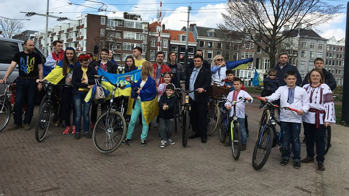 Клімкін очолив в Амстердамі велопробіг «за Україну» - фото 1